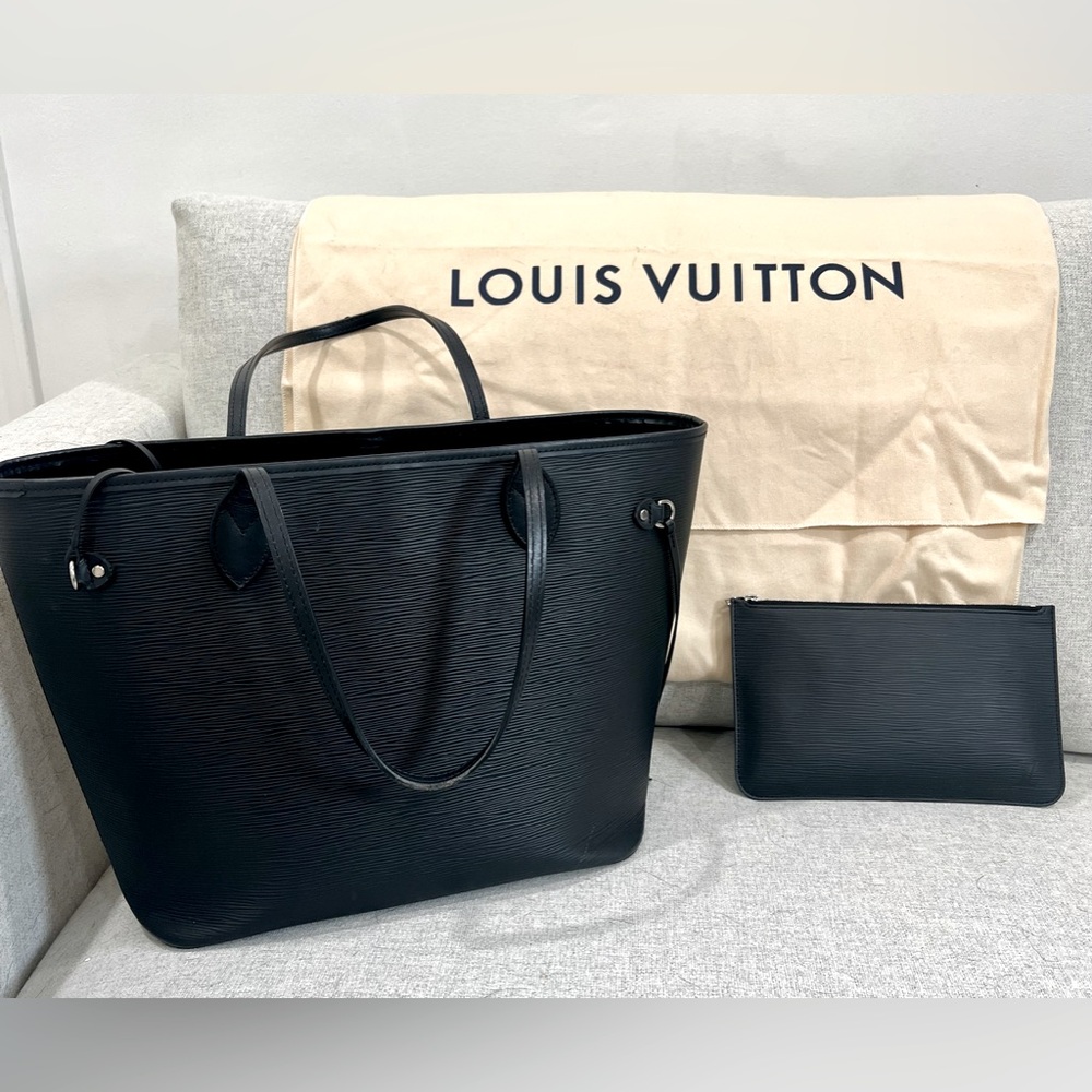 Louis Vuitton Neverfull MM Black Epi Leather